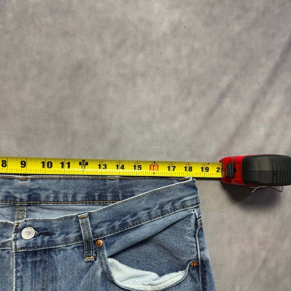 Levis 550 Relaxed Fit Jeans Mens 38x34 Light Wash Blue Denim Vintage Style - Picture 8 of 12